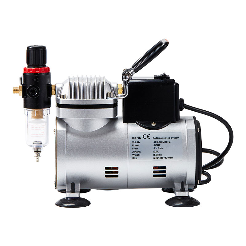 BT-18 Airbrush Compressor ja Airbrush